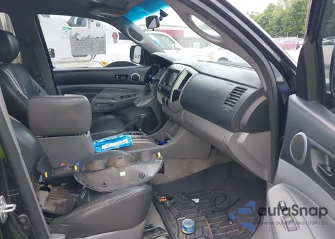 2006 Toyota Tacoma Base V6 z USA, uszkodzony, nr VIN 3TMLU42N46M006892